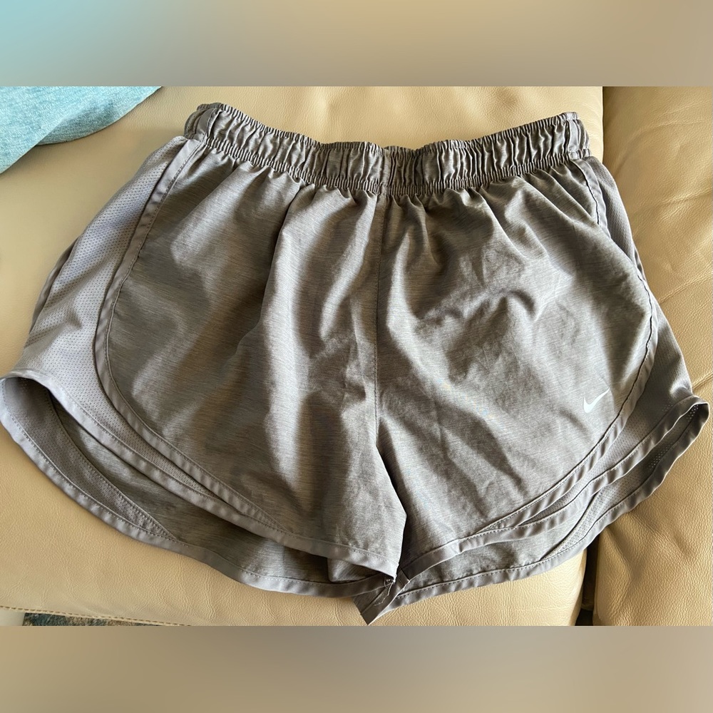 Nike tempo dri fit running shorts gun smoke/wolf grey size medium
